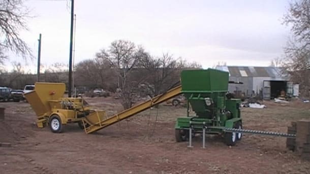 Horizontal press - compressed earth block machine