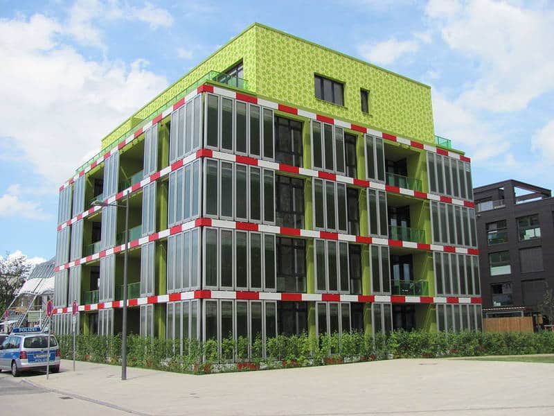 The Biq Building: The World’s First Full-Scale Bioreactive Façade 2 The biq building in hamburg, germany - the biq building