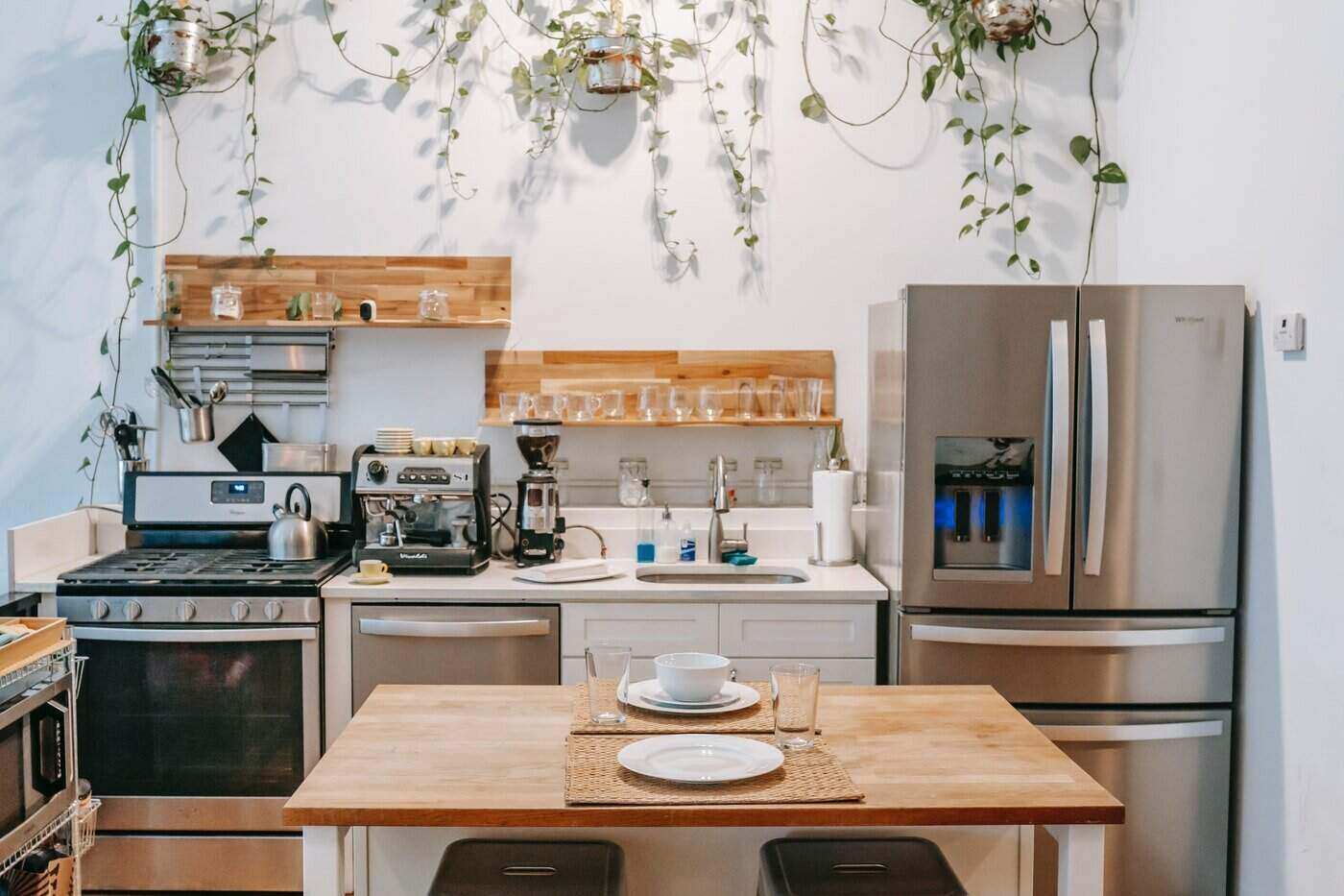 9 Ways To Make Your Home More Sustainable 4 Kitchen with many appliances - 6 ways to make your home more sustainable