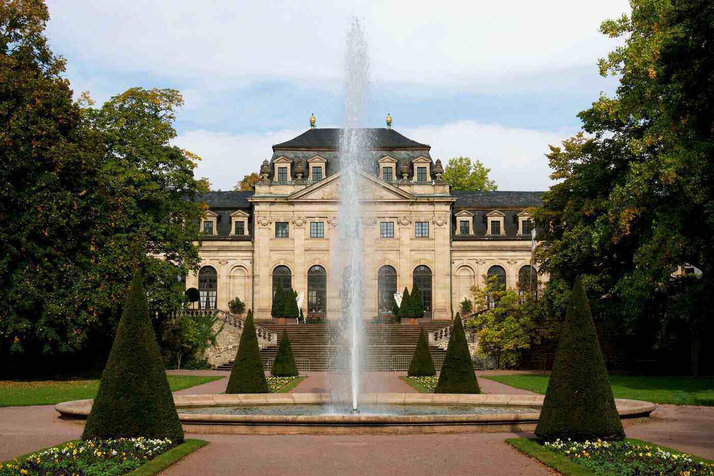 Mansion with fountain - figuring out your living space needs