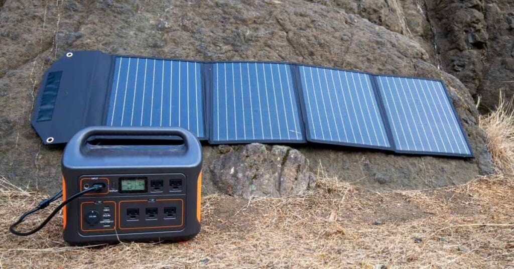 Inverter Vs Gas Vs Solar Power Generators: Which Is Best For Your Needs? 8 Solar power generator