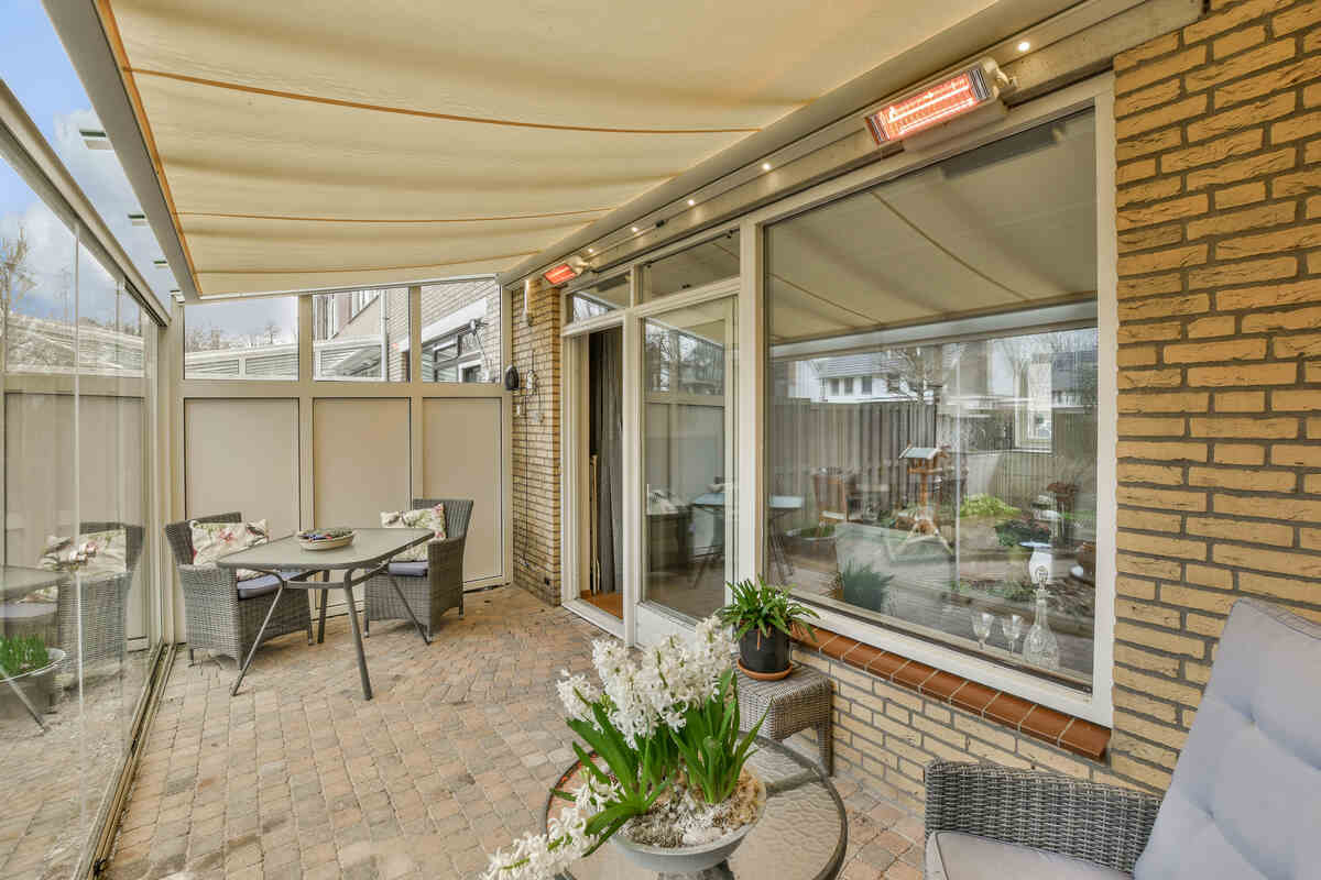 Diy temporary patio enclosure