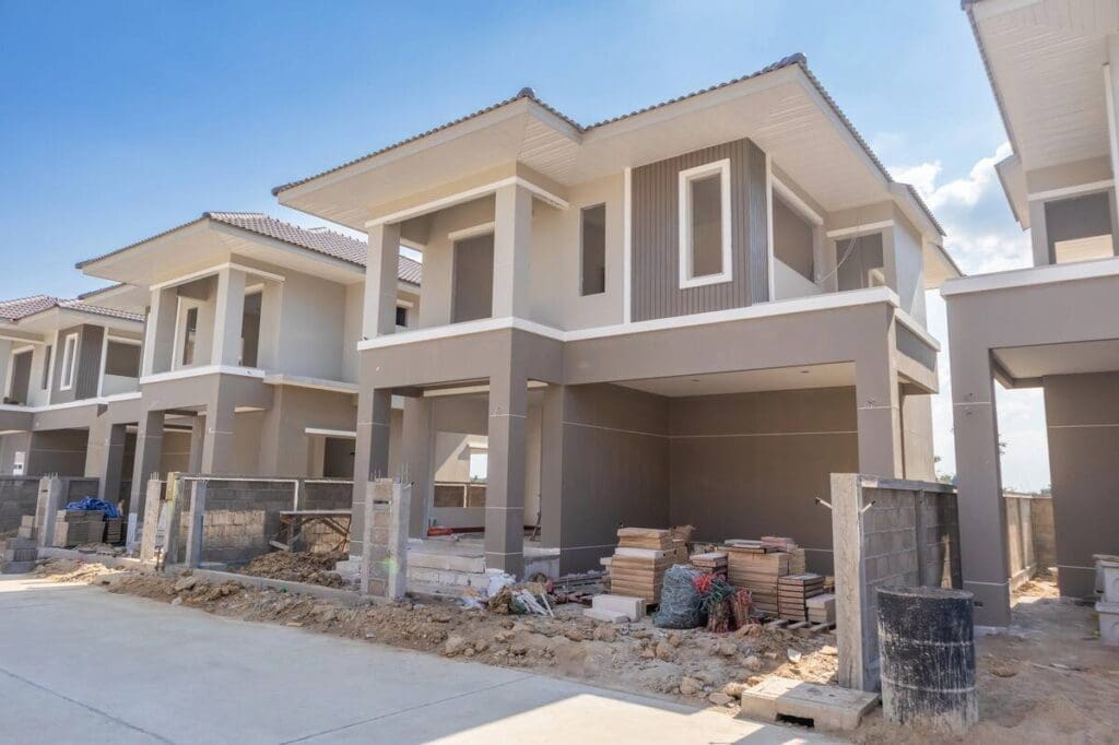 Canada house construction investment