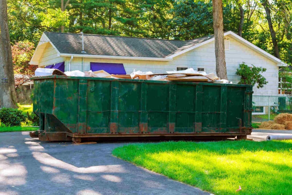 Average Cost To Rent A Garbage Bin In Canada 5 Hiring a garbage bin dumpster for trash and construction/ renovation waste