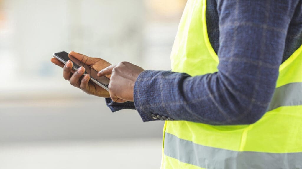 How Mobile Technology Is Transforming Inspections On Construction Sites 5 Building inspection cell phone