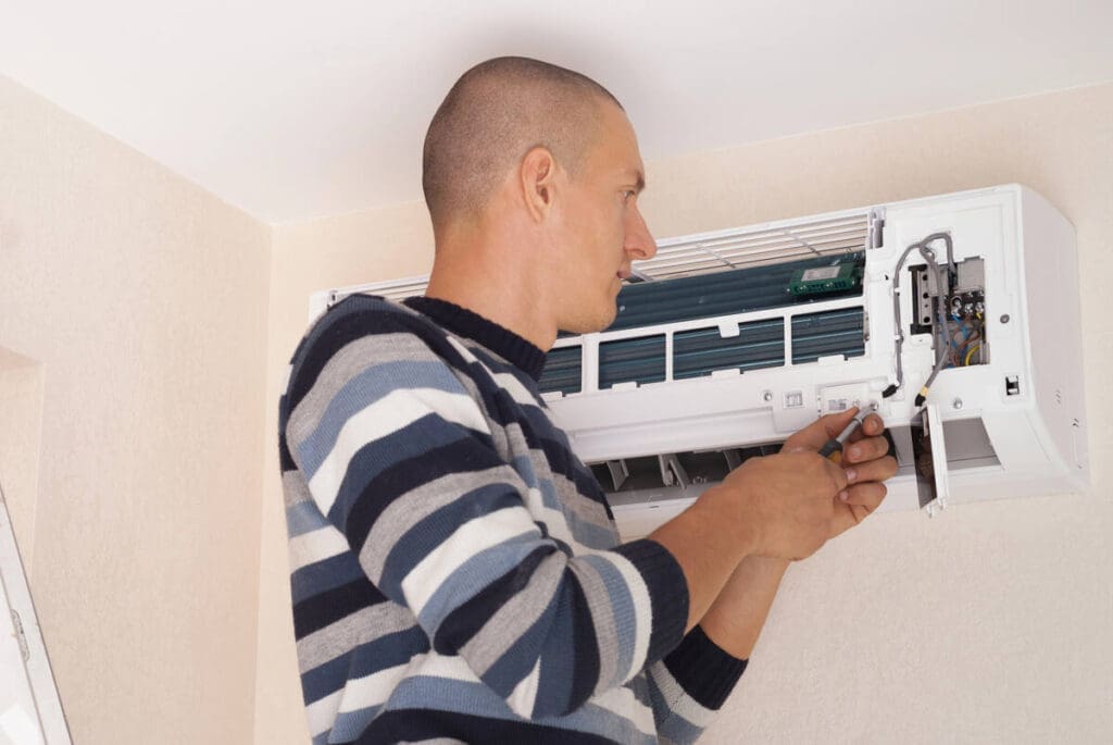 Fixing air-conditioner - hvac installer