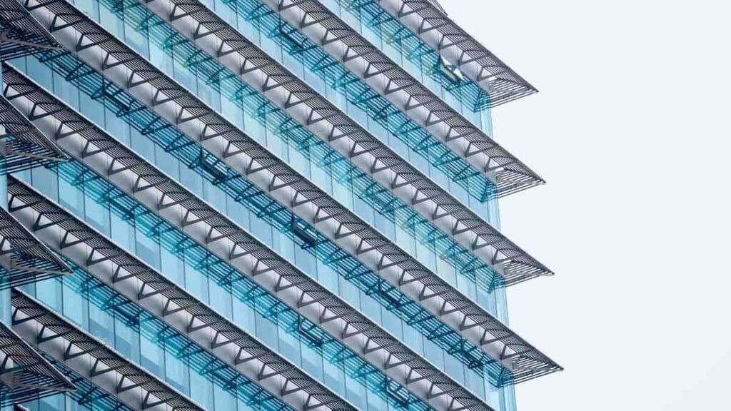 Modern building design - photo by dl314 lin (via unsplash)