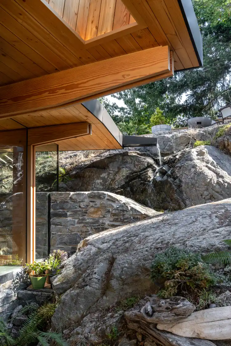 Bruce Greenway, Architect - Grotto house - beams