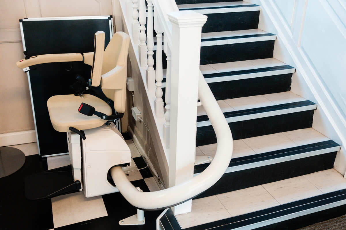Curved stairlift