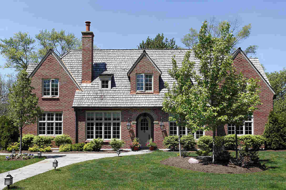 How Long Does A Cedar Roof Last? 8 Cedar roof of house