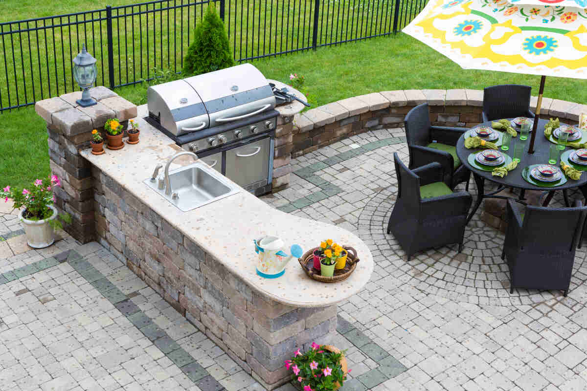 Finding the Most Durable and Efficient Outdoor Cooking Solutions 1 sustainable outdoor kitchen