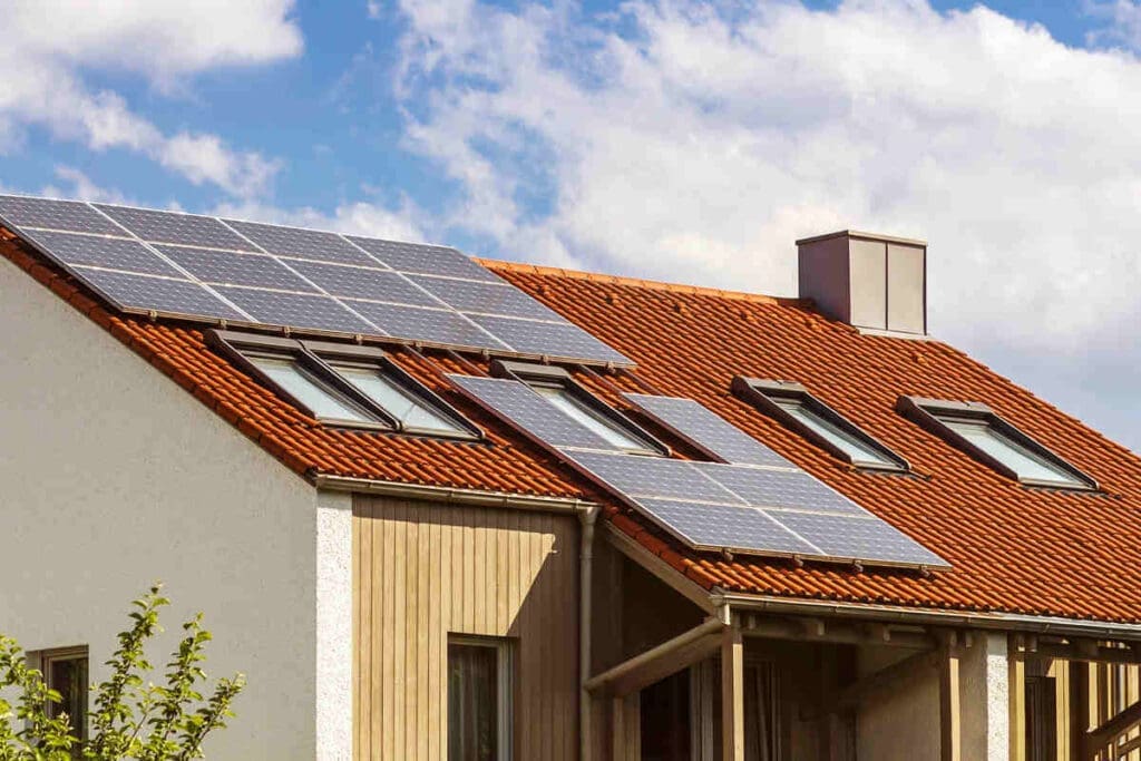 How To Find The Right High-Performance Custom Home Builder In Vancouver 5 High-performance solar house