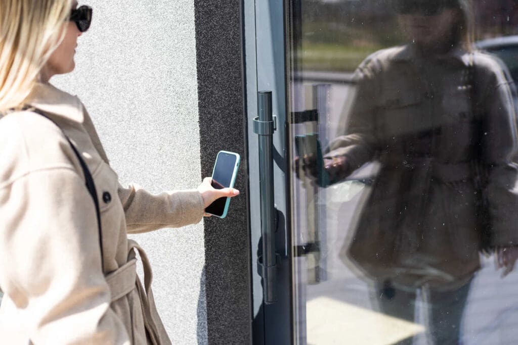 Access Control Security Trends Reshaping Businesses 4 accessing office security